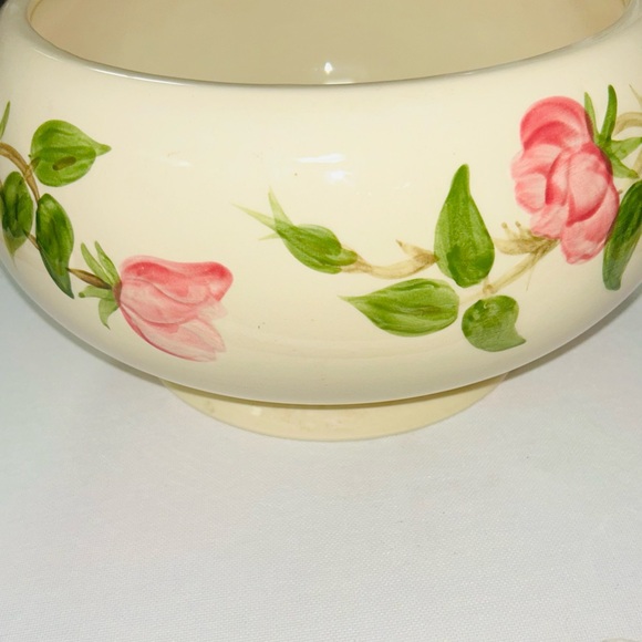 Tureen No Lid Desert Rose (USA Backstamp)
by FRANCISCAN - Picture 5 of 8
